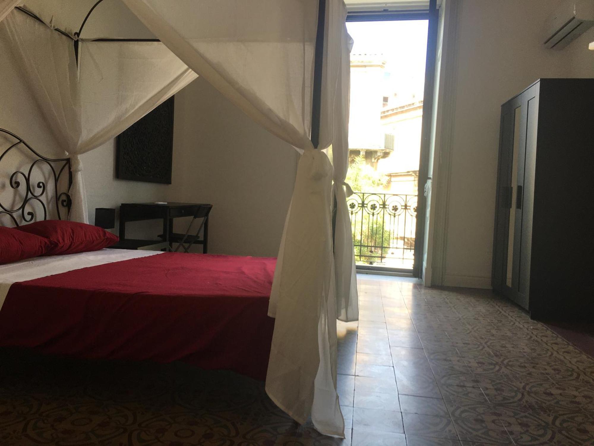 Bohemian Apartment Terrace Downtown Catania Exterior photo